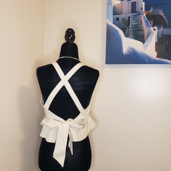 Backless Croptop - Picture 2 of 2